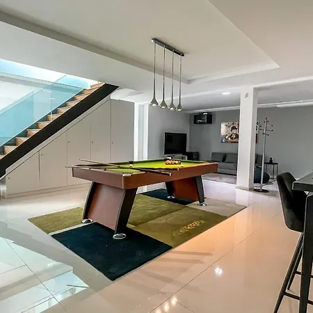 About Azur Marbella