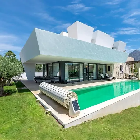 About Azur Villa
