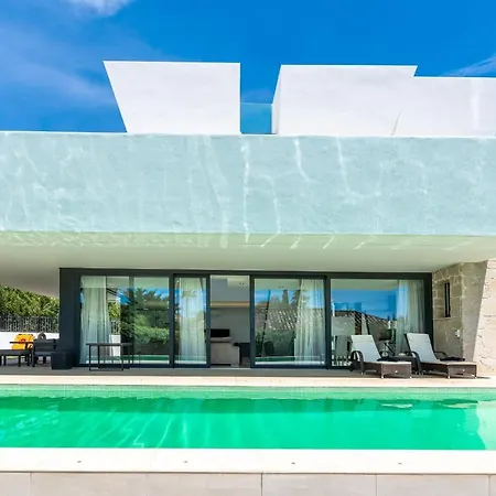 About Azur Villa *